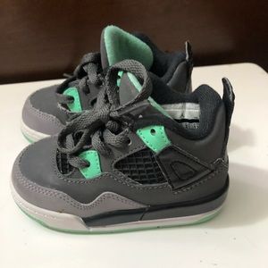 Cute toddler jordan’s !🖤